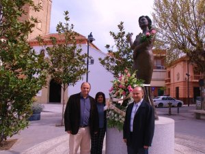 Vecinos de Jalisco recuerdan a 'la espa�ola m�s mejicana' en D�rcal (Granada)