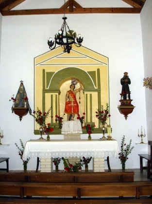 AltarMayor.JPG (189056 bytes)