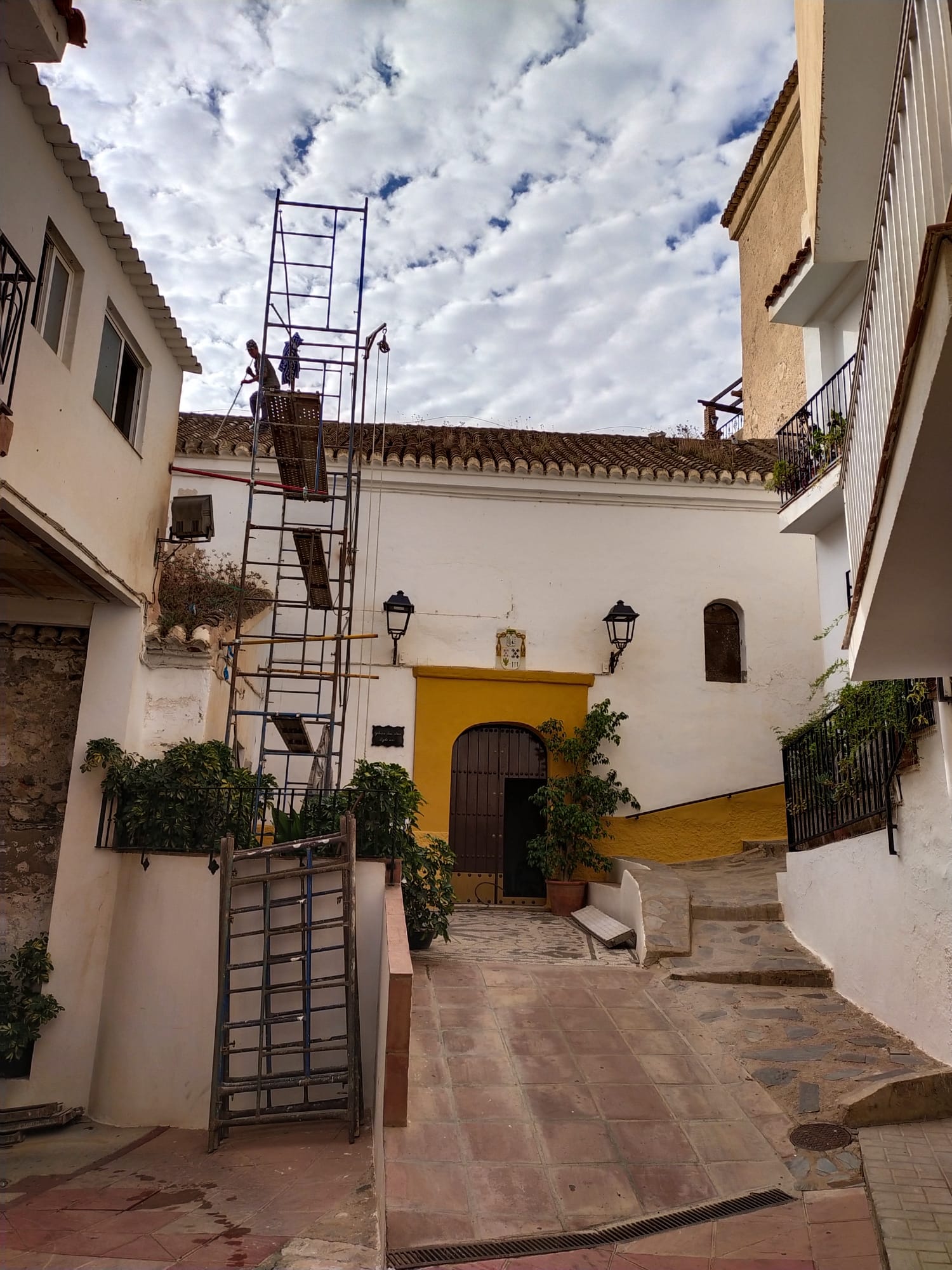 IGLESIA-IZBOR-1.jpg