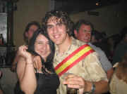 14.PUbTitos.jpg (87726 bytes)