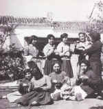 04.MujeresMelegis_1958.jpg (105271 bytes)